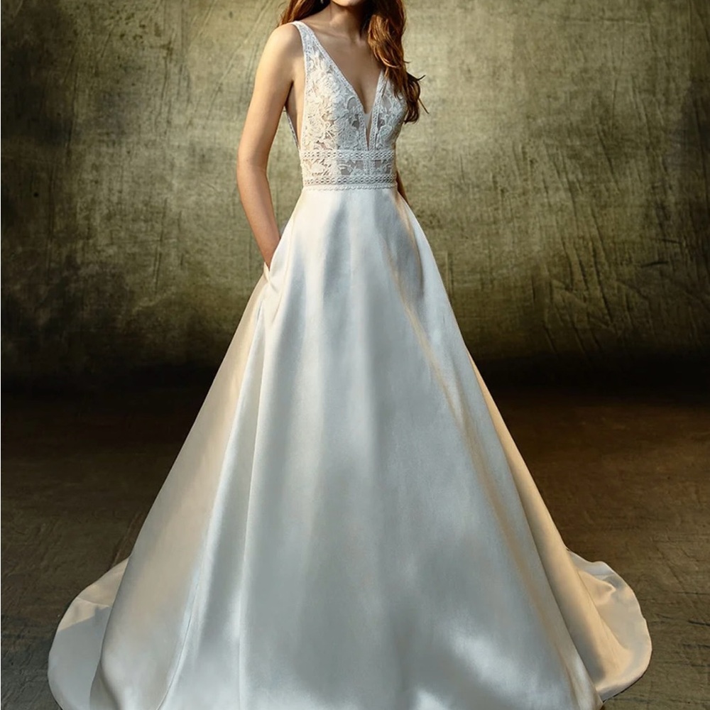 Lace/Satin Wedding Gown
